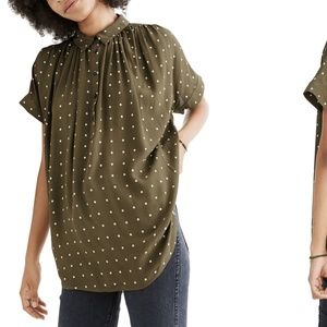 Central grid popover shirt